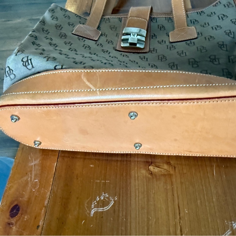 Dooney & Bourke canvas and leather bag - Picture 6 of 7
